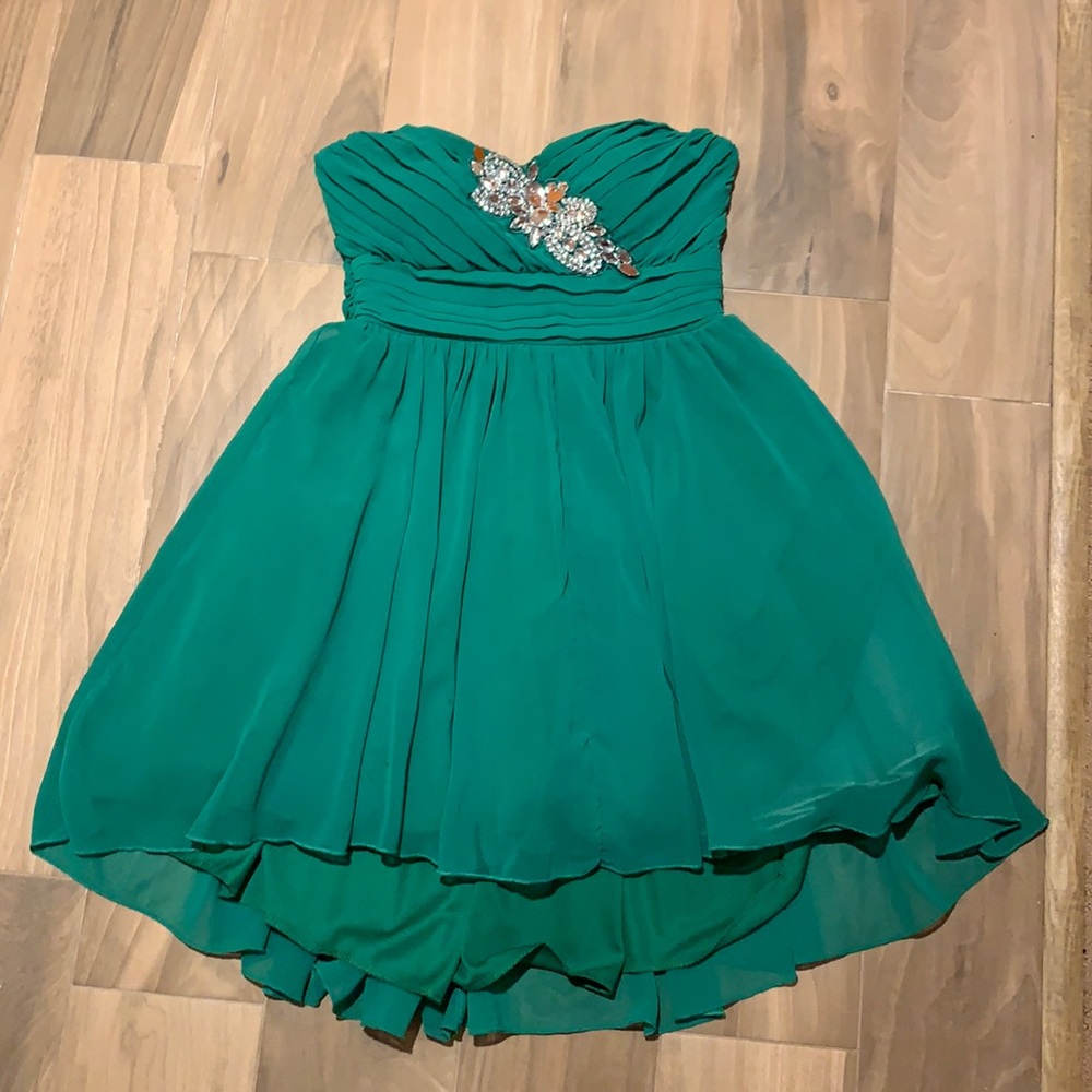 Stunning Green Fancy Strapless Dress